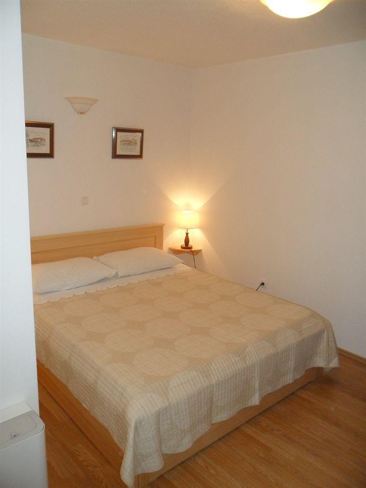 Ruzica Trogir
